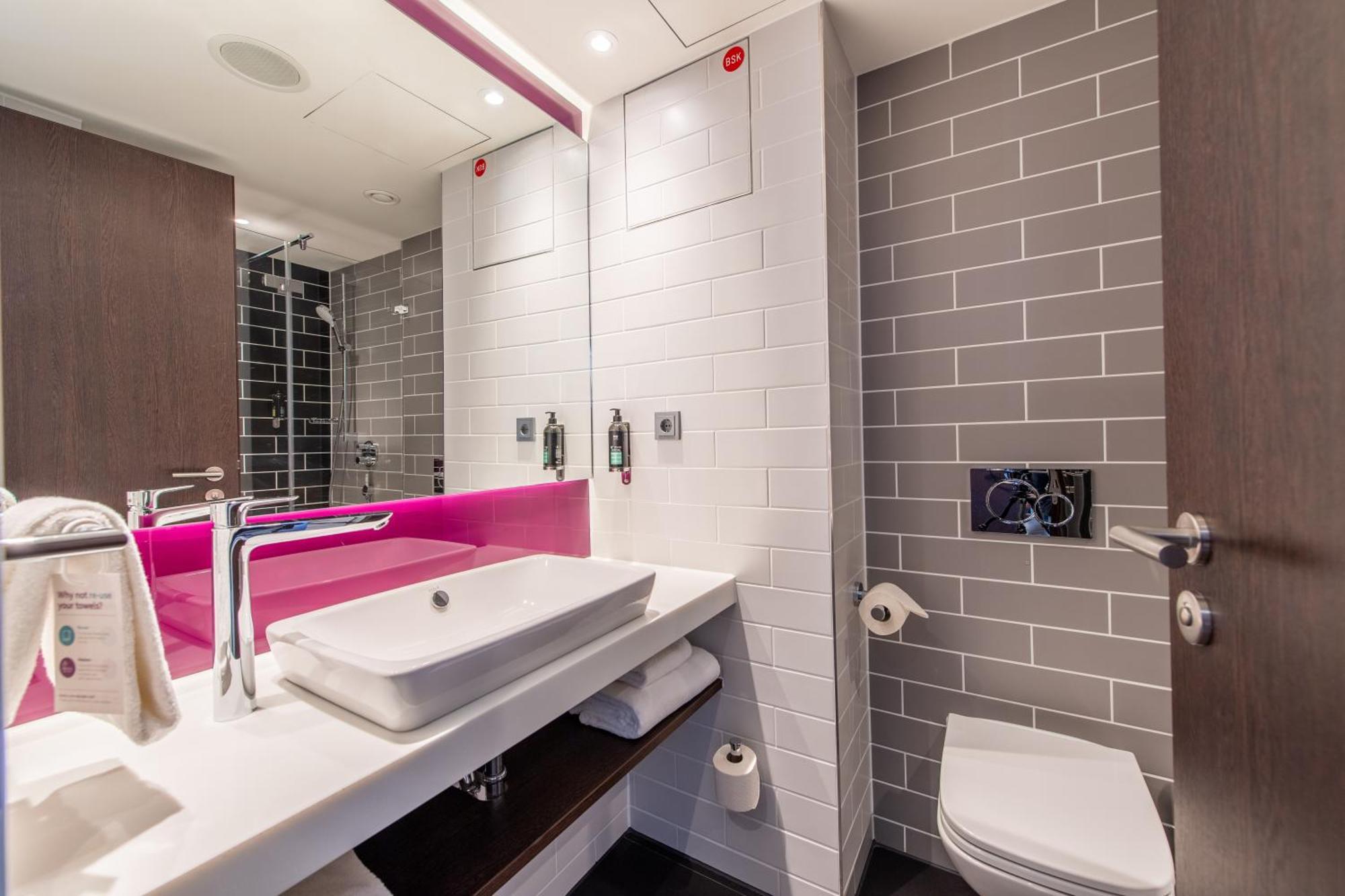 Premier Inn Stuttgart City Centre المظهر الخارجي الصورة